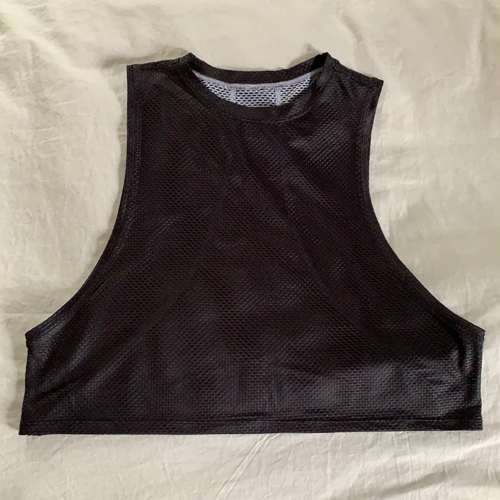 Chestee high neck muscle crop